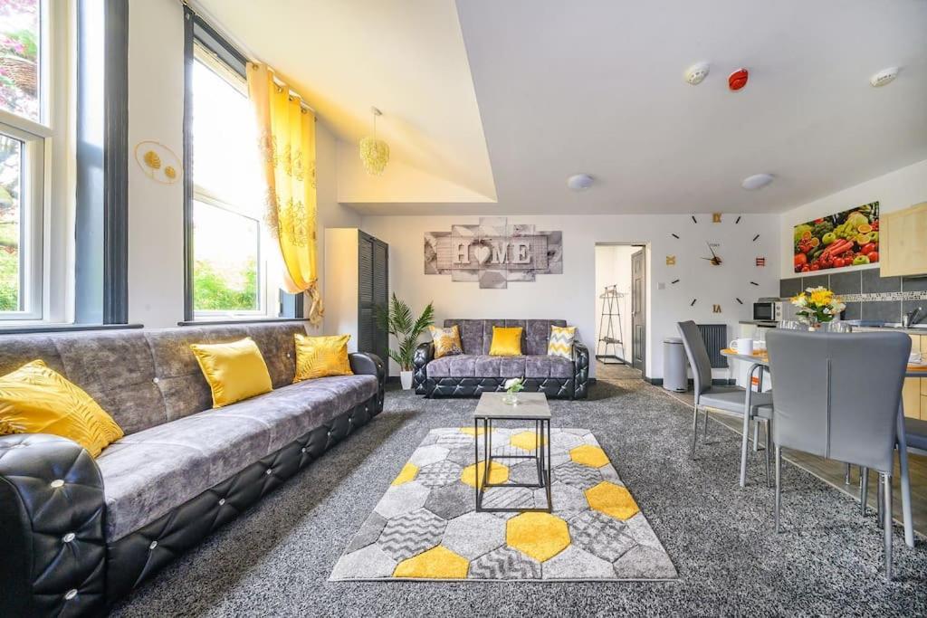 -F5Gh- For Relaxed & Cosy Stay, Free Parking, Wifi Leeds  Esterno foto